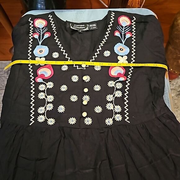 Ananda's Collection Black Embroidered bodice dress size Medium - Picture 11 of 12